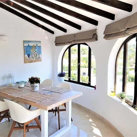 Neu Renovierte Villa Mit Privatem Pool Fusslaeufig Zum Meer Benissa Exterior photo